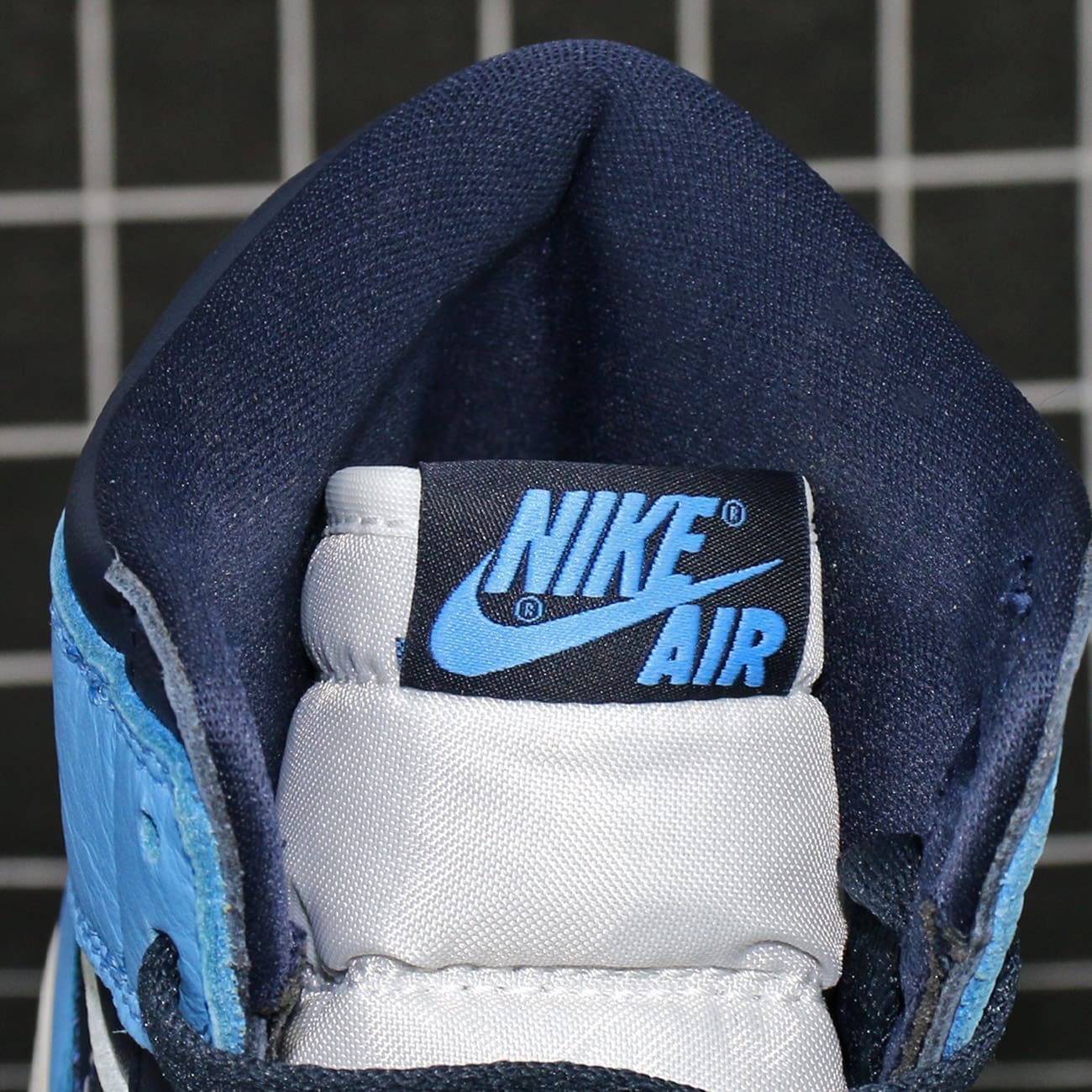 Air Jordan 1 Retro High OG Obsidian Replica