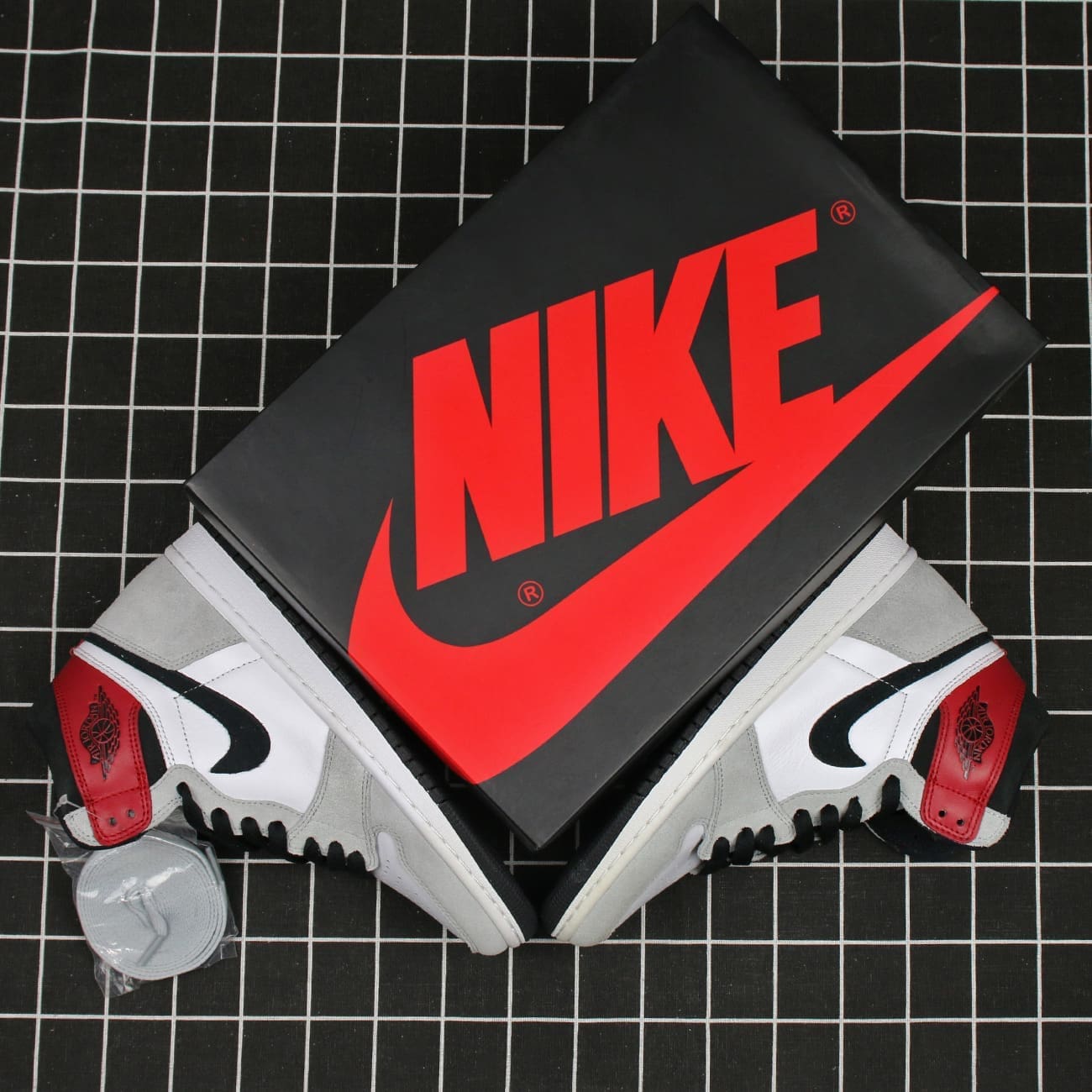 Jordan 1 Retro High Light Smoke Grey Replica