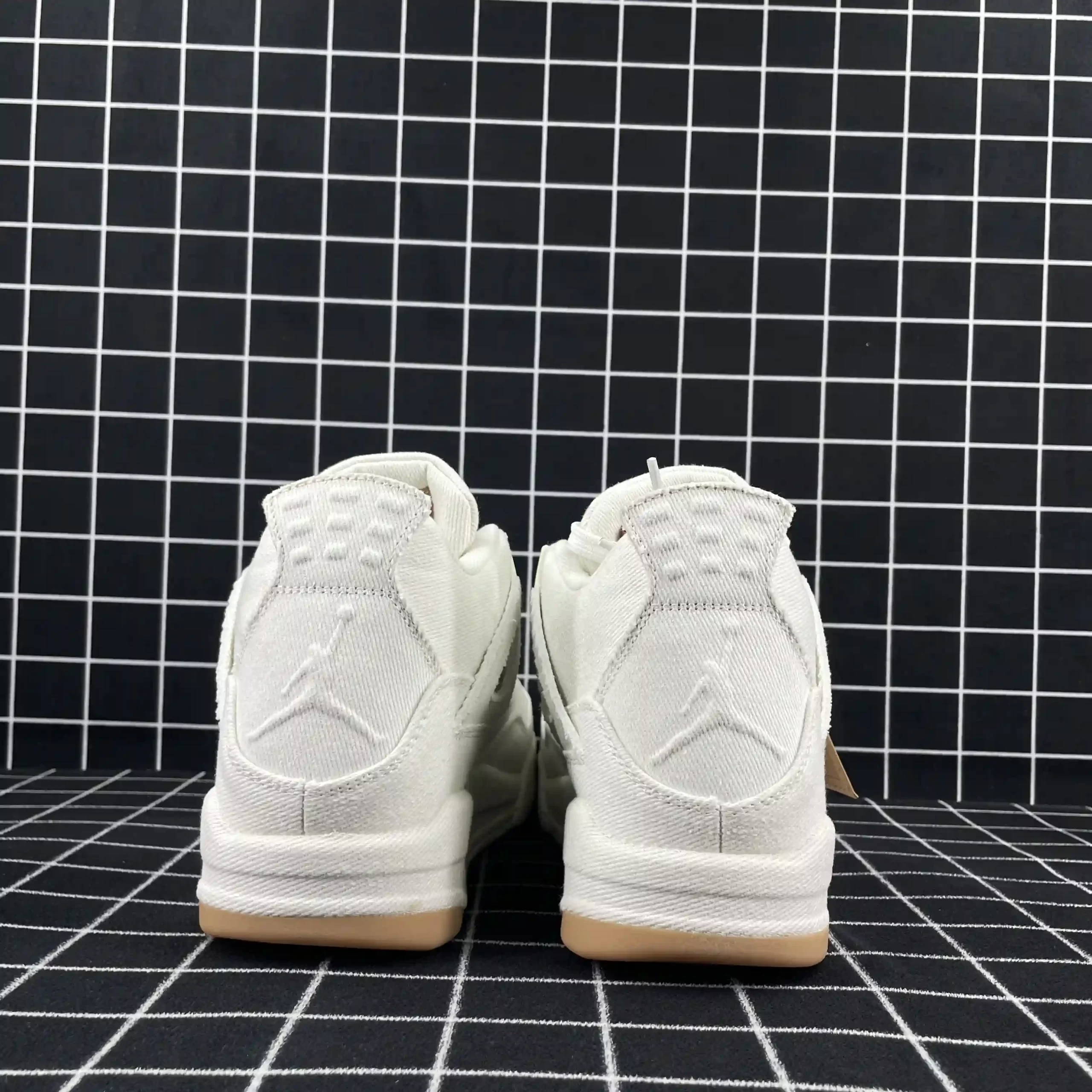 Jordan 4 Retro Levi’s White Replica