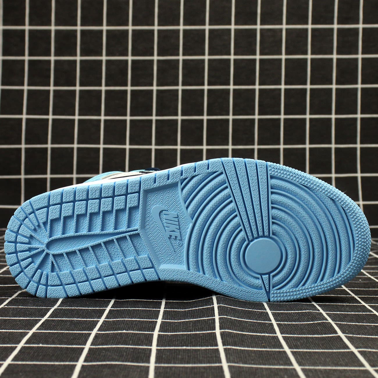 Jordan 1 Retro High UNC Patent (W) Replica