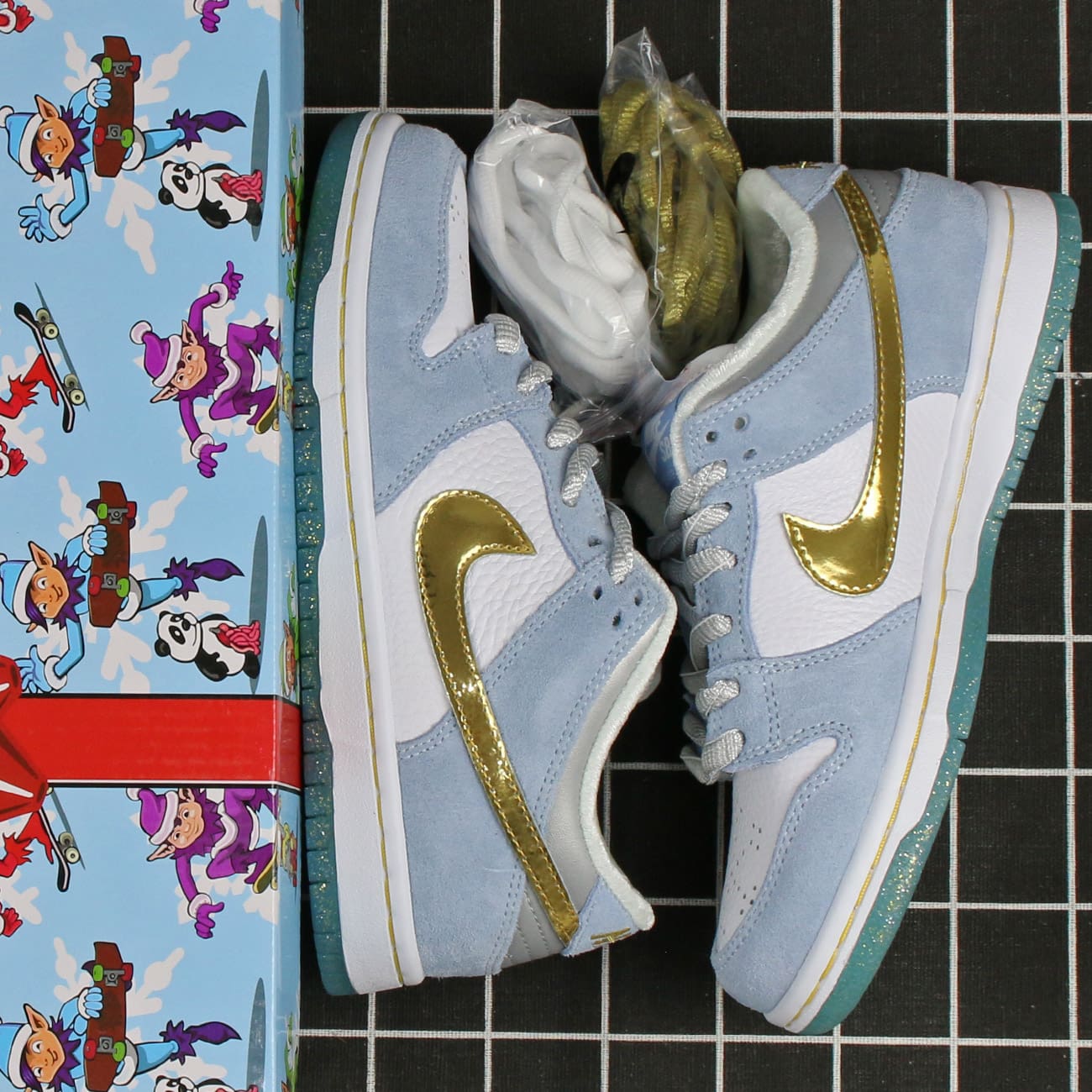 Nike SB Dunk Low Sean Cliver Replica