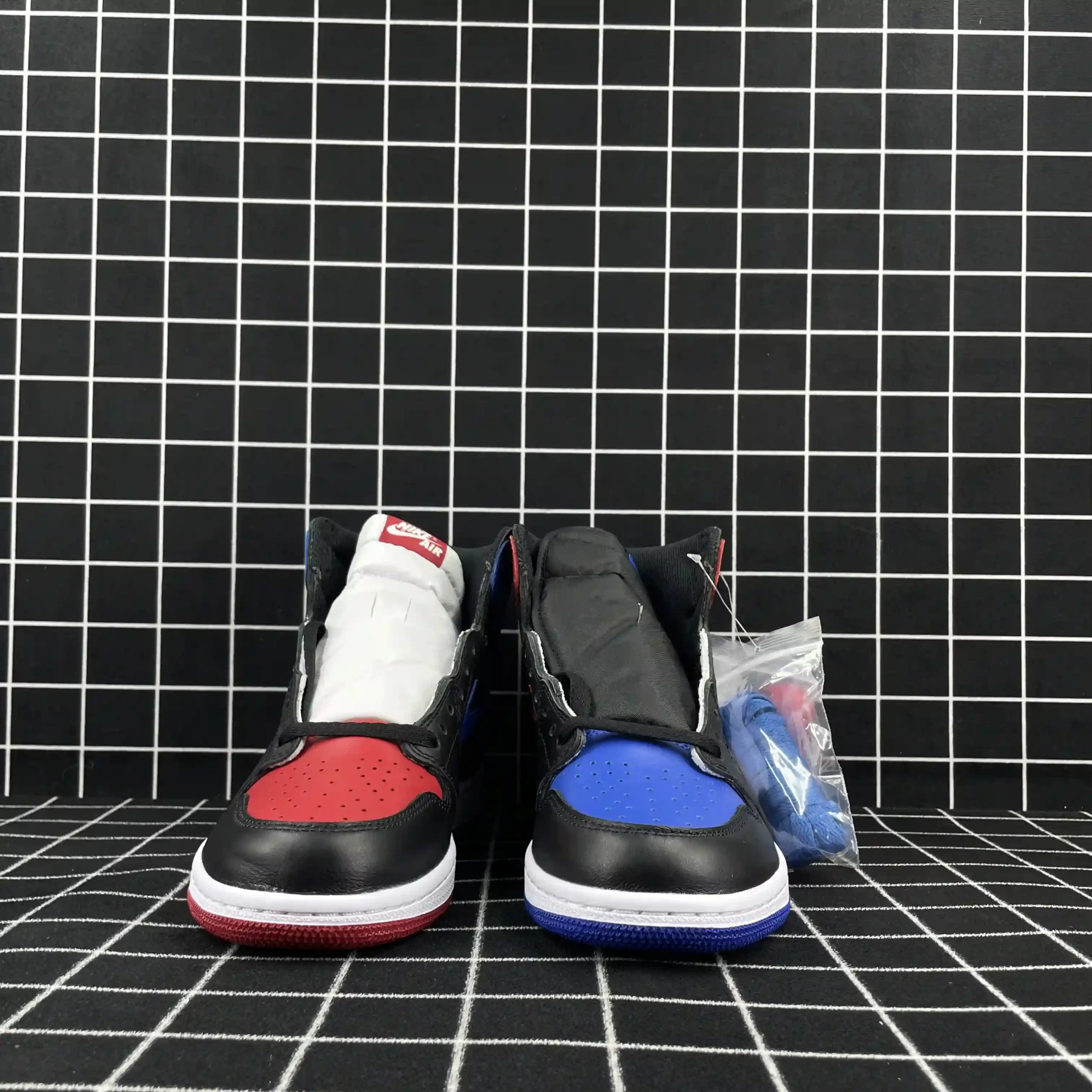 Jordan 1 Retro Top 3 Replica