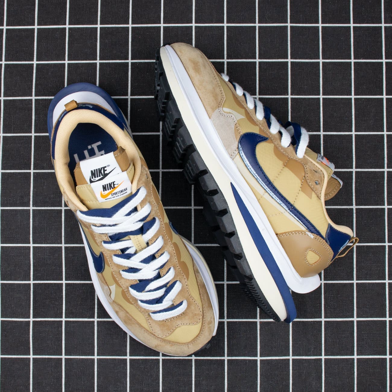 Sacai x Nike VaporWaffle “Sesame Blue Void” Replica
