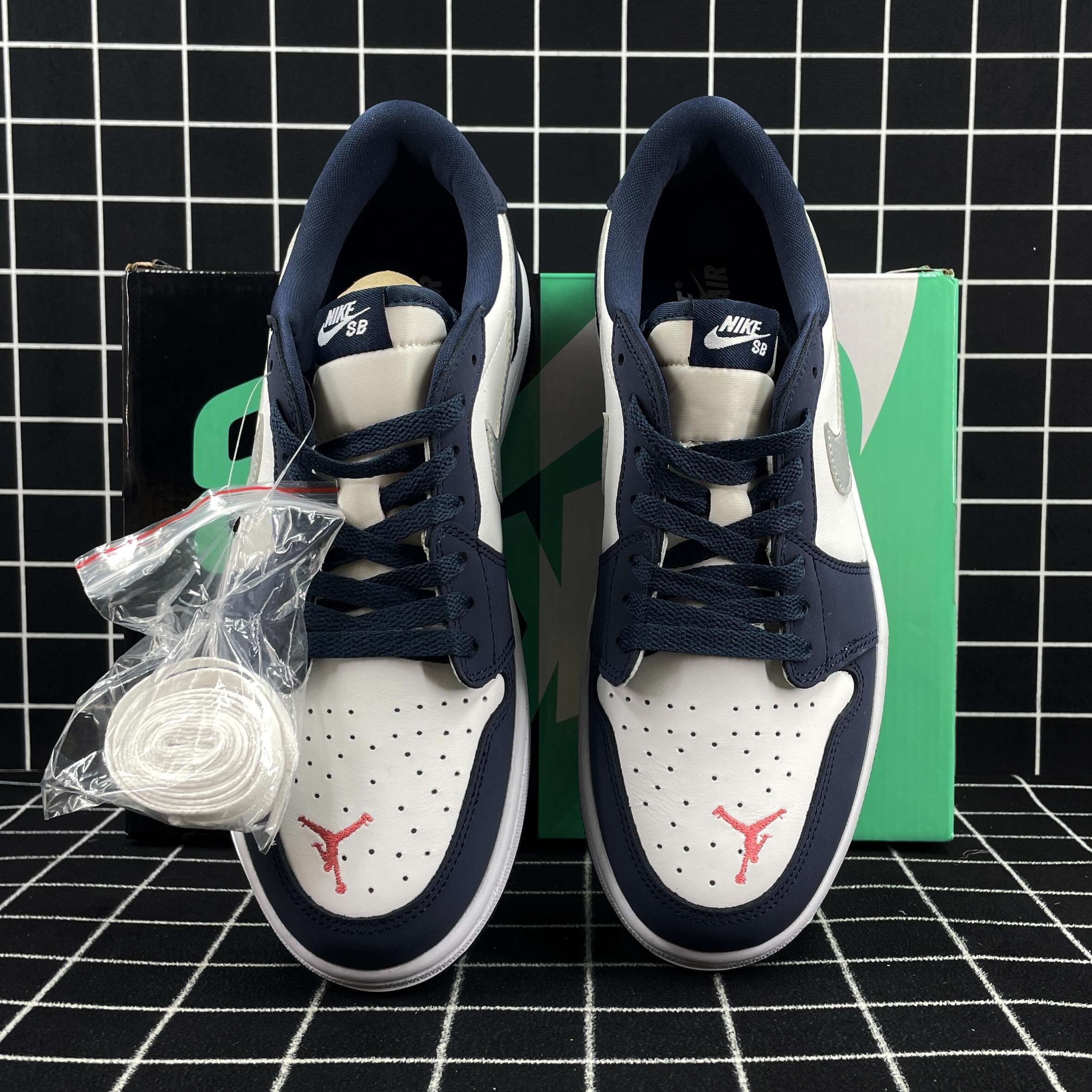 Jordan 1 Low SB Midnight Navy Replica