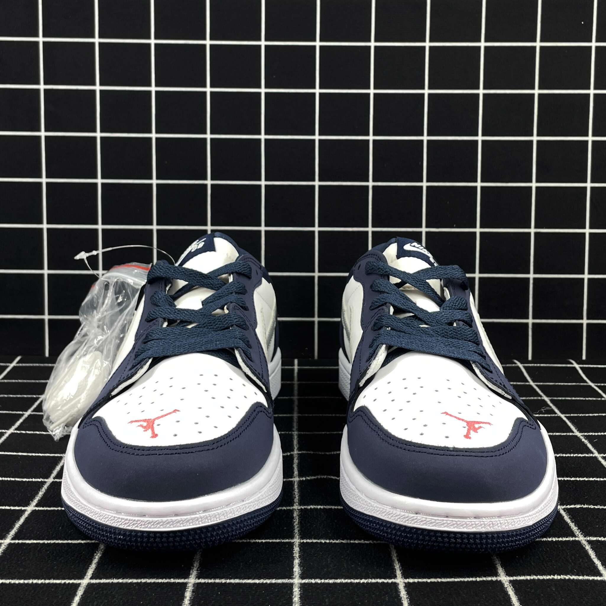 Jordan 1 Low SB Midnight Navy Replica