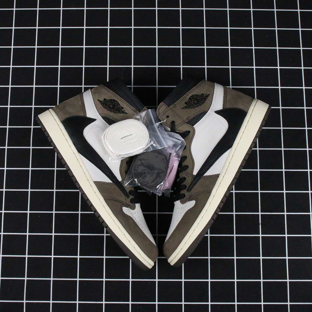 Jordan 1 Retro High Travis Scott Replica