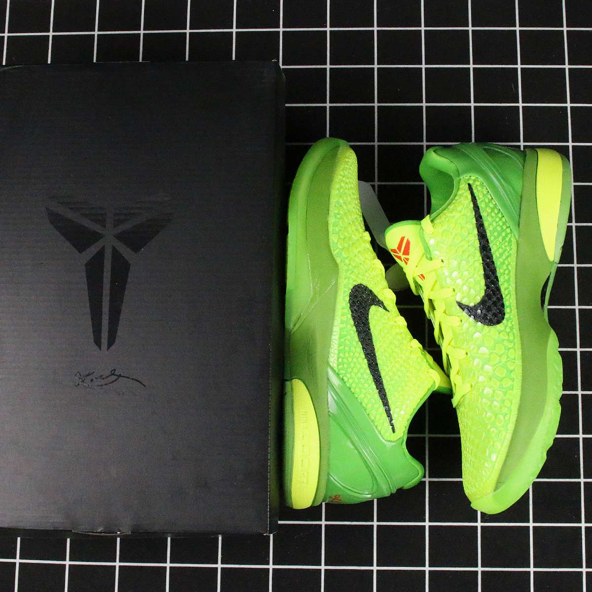 Nike Kobe 6 Grinch (2010) Replica