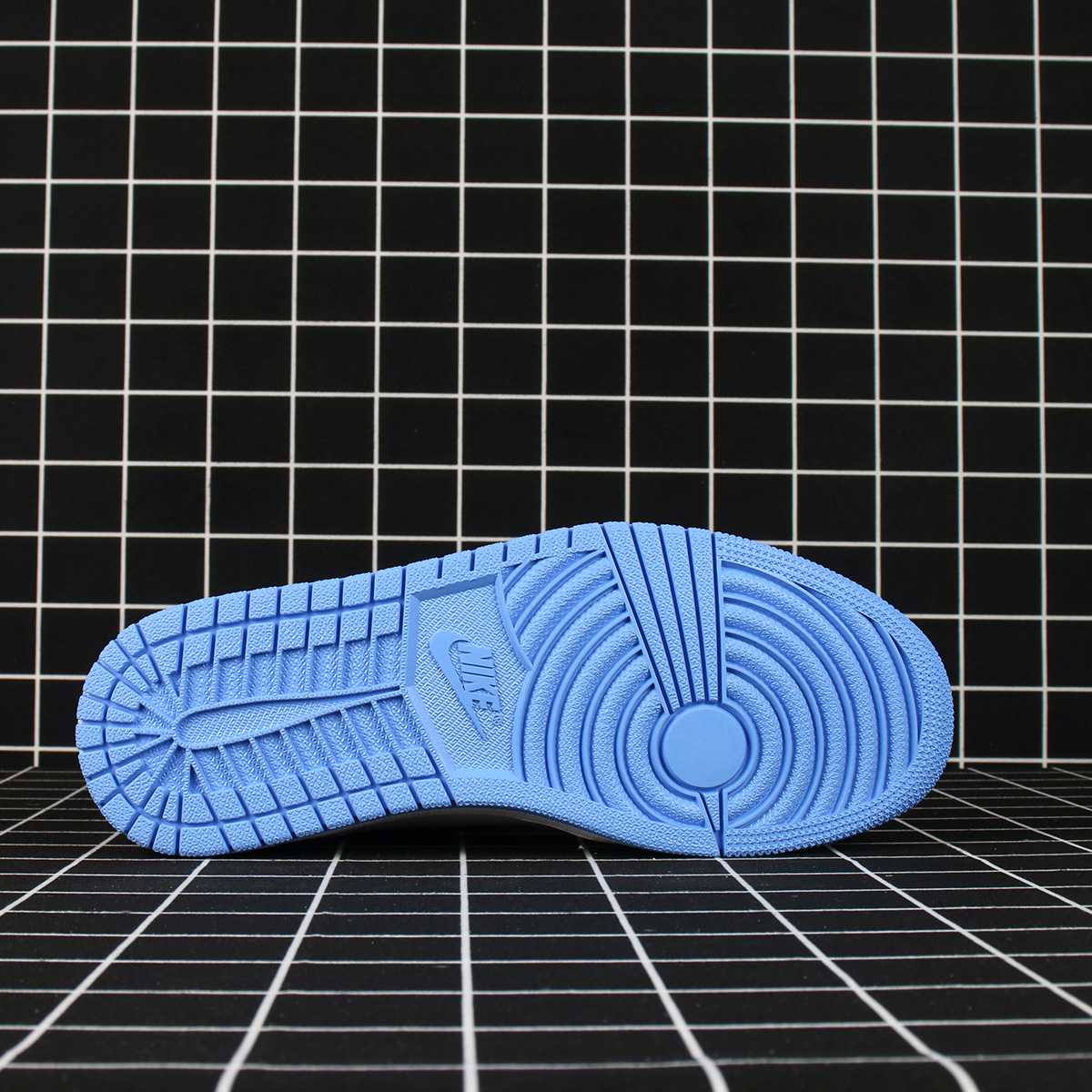 Air Jordan 1 Retro High OG University Blue Replica