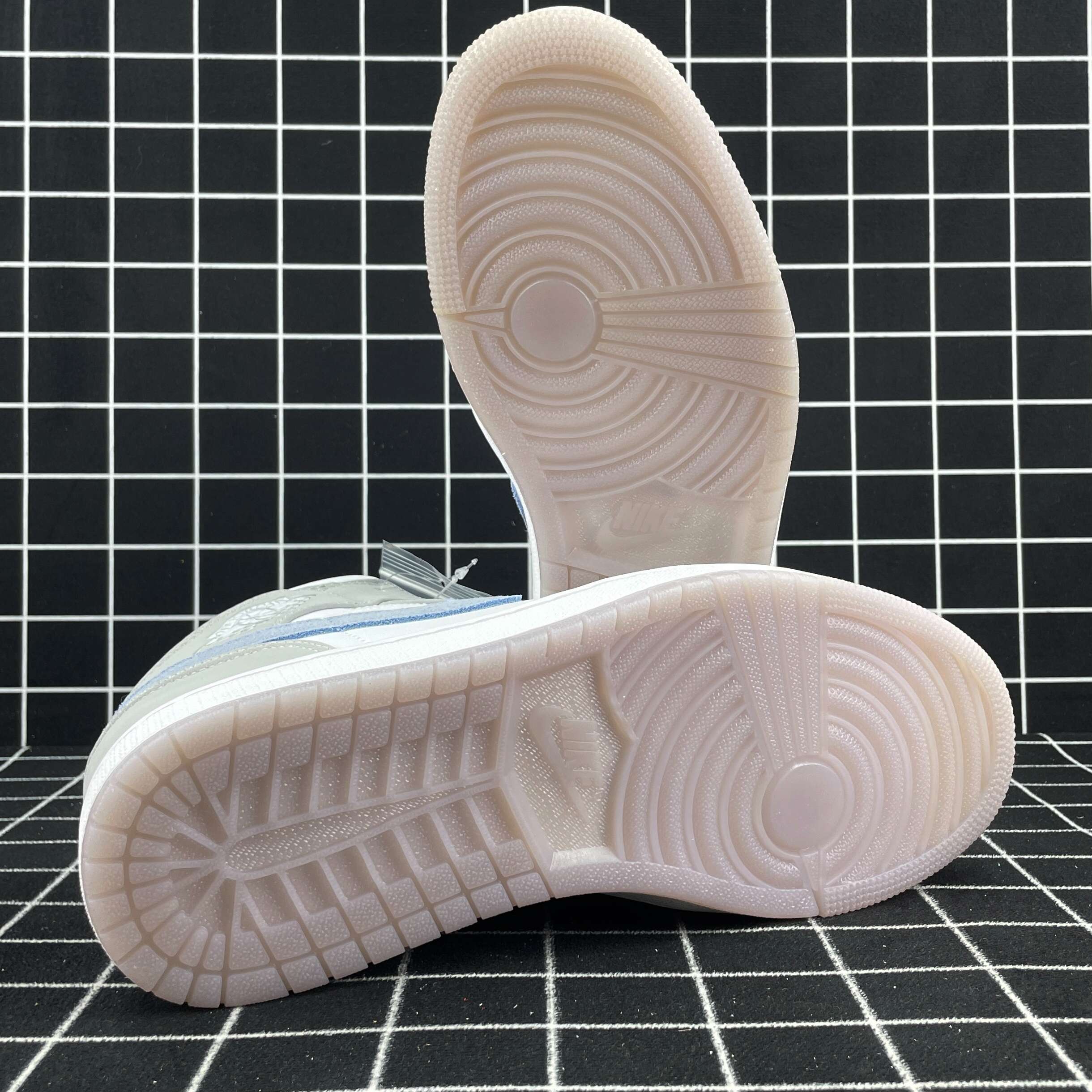 Air Jordan 1 Mid Wolf Grey Aluminum Replica