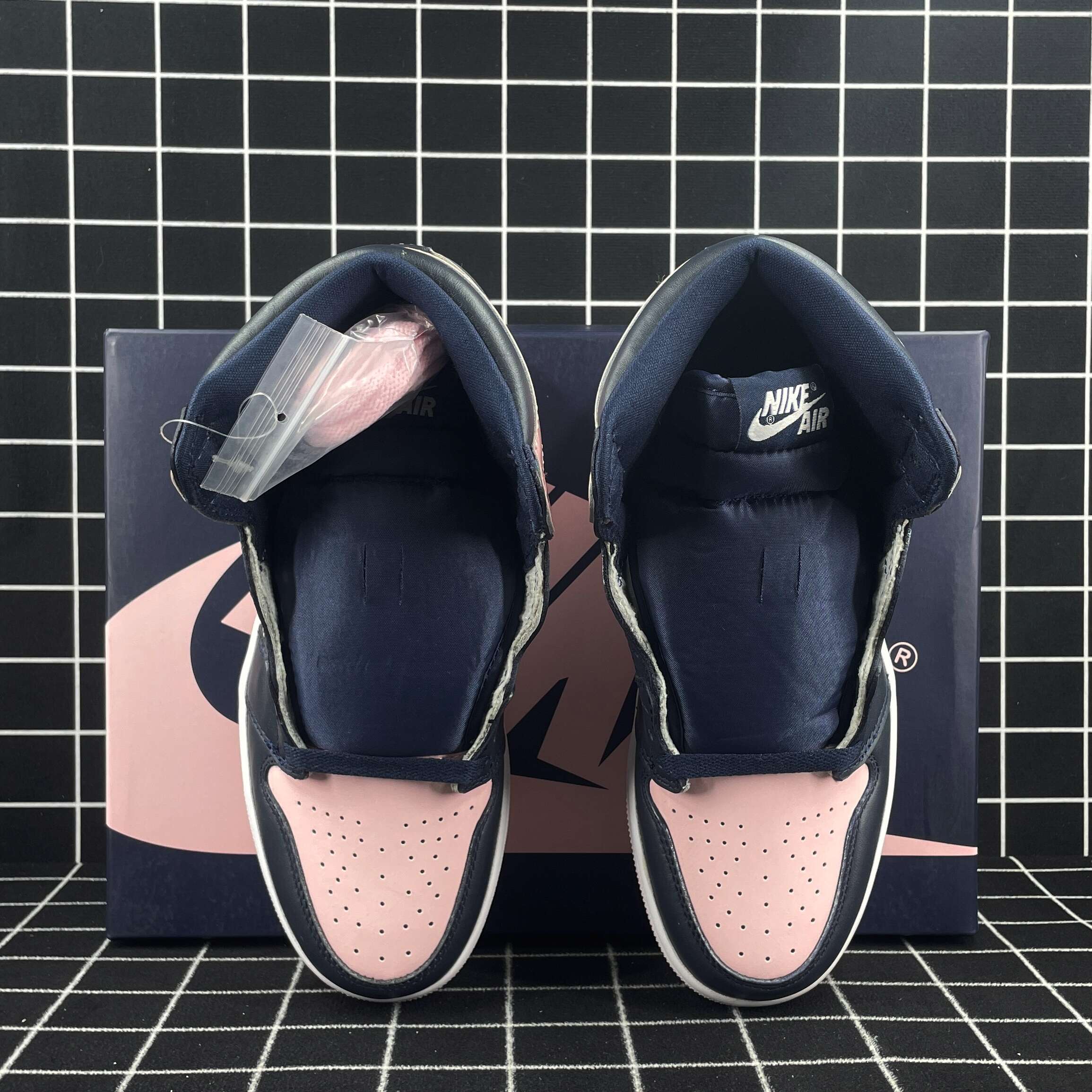 Air Jordan 1 Retro High OG Atmosphere Replica