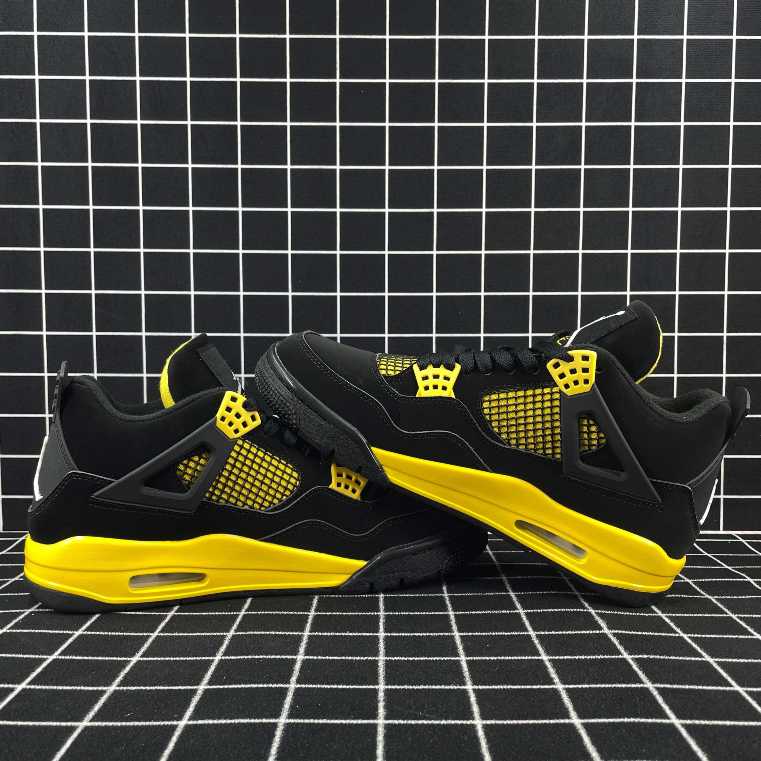 Air Jordan 4 Retro Thunder Replica