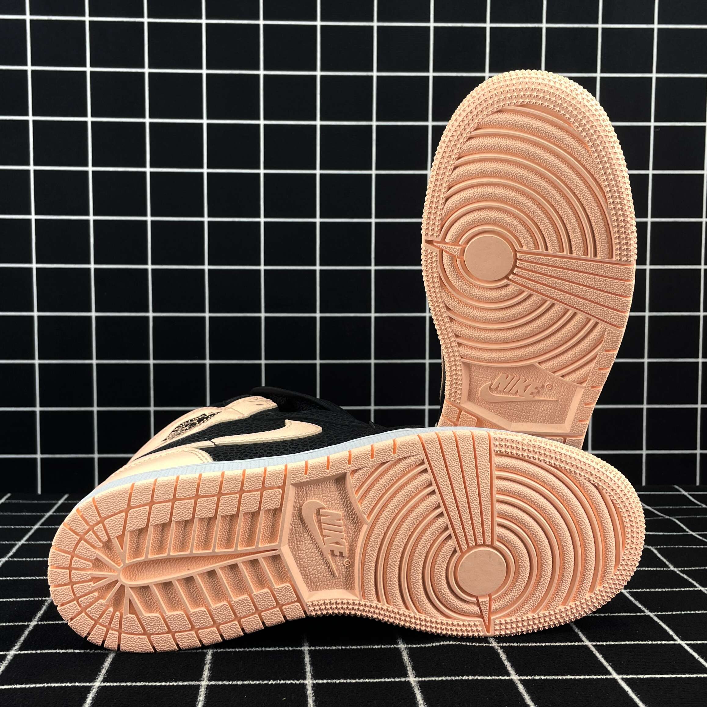 Jordan 1 Retro High Black Crimson Tint Replica