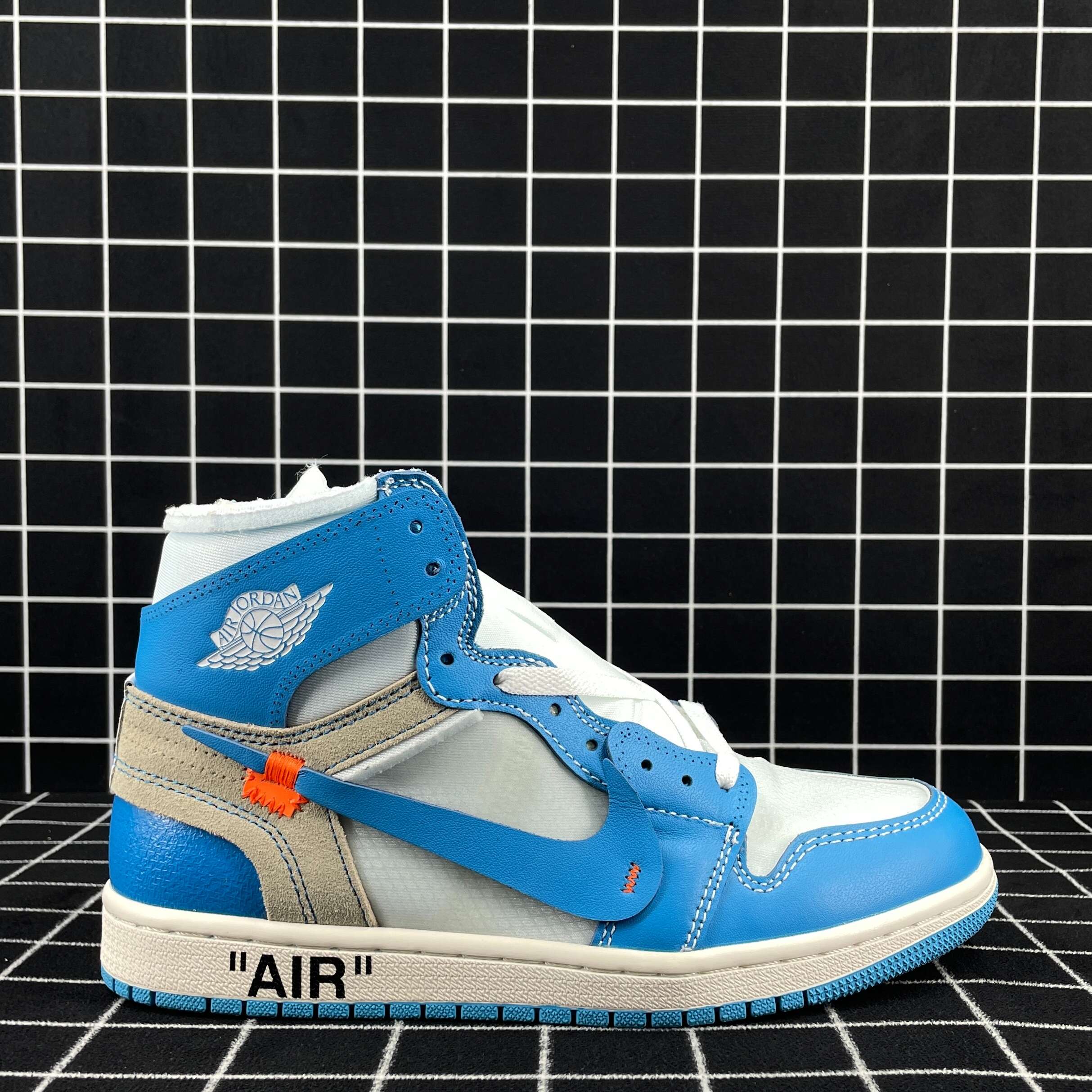 Jordan 1 Retro High University Blue Replica