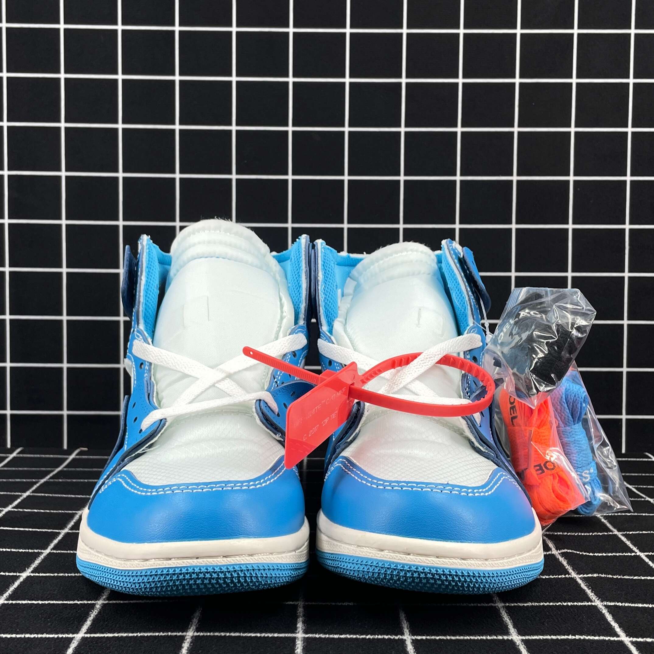 Jordan 1 Retro High University Blue Replica