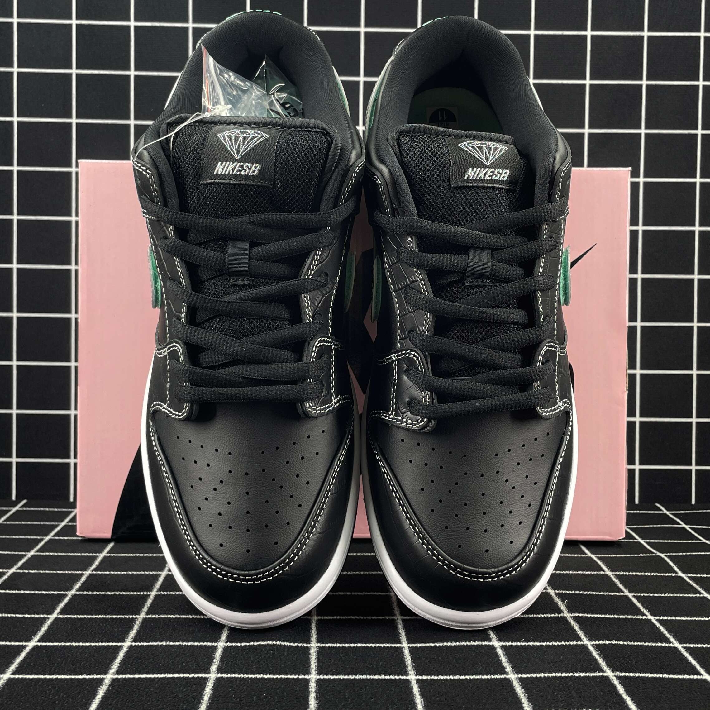 nike sb dunk low Di*m*nd s*pply co black Di*m*nd replica