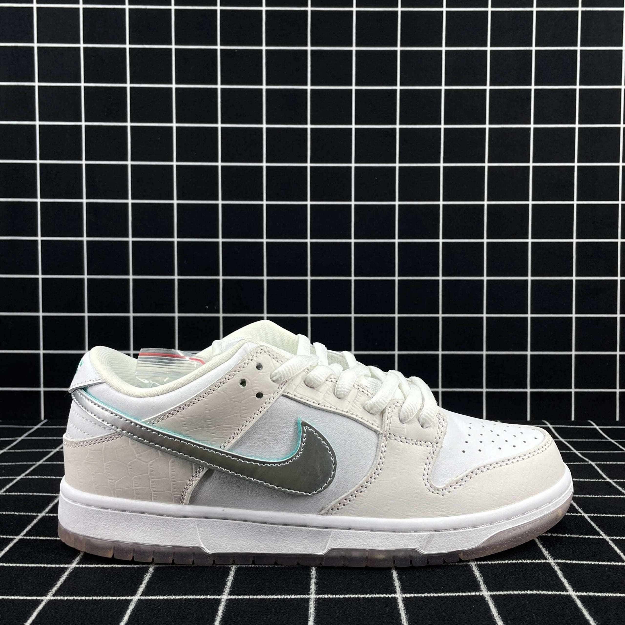 nike sb dunk low Di*m*nd s*pply co white Di*m*nd replica