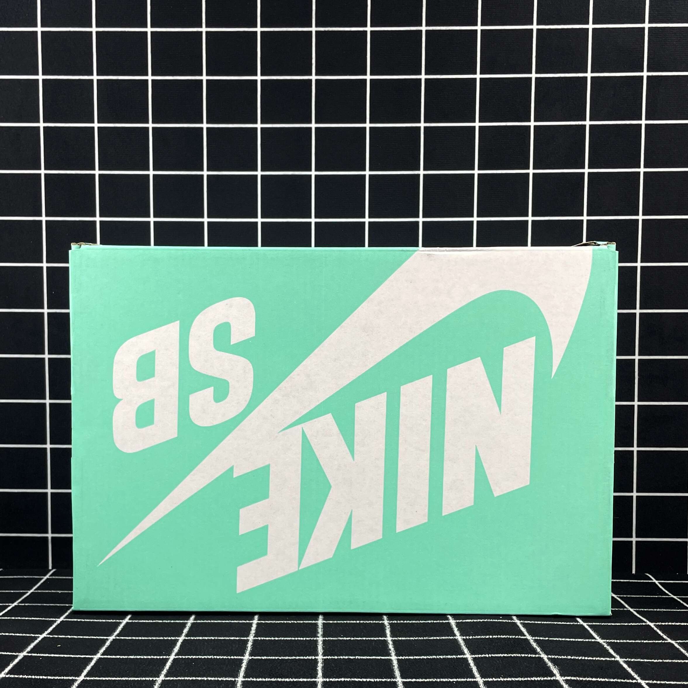 Dunk Low SB Night of Mischief Replica