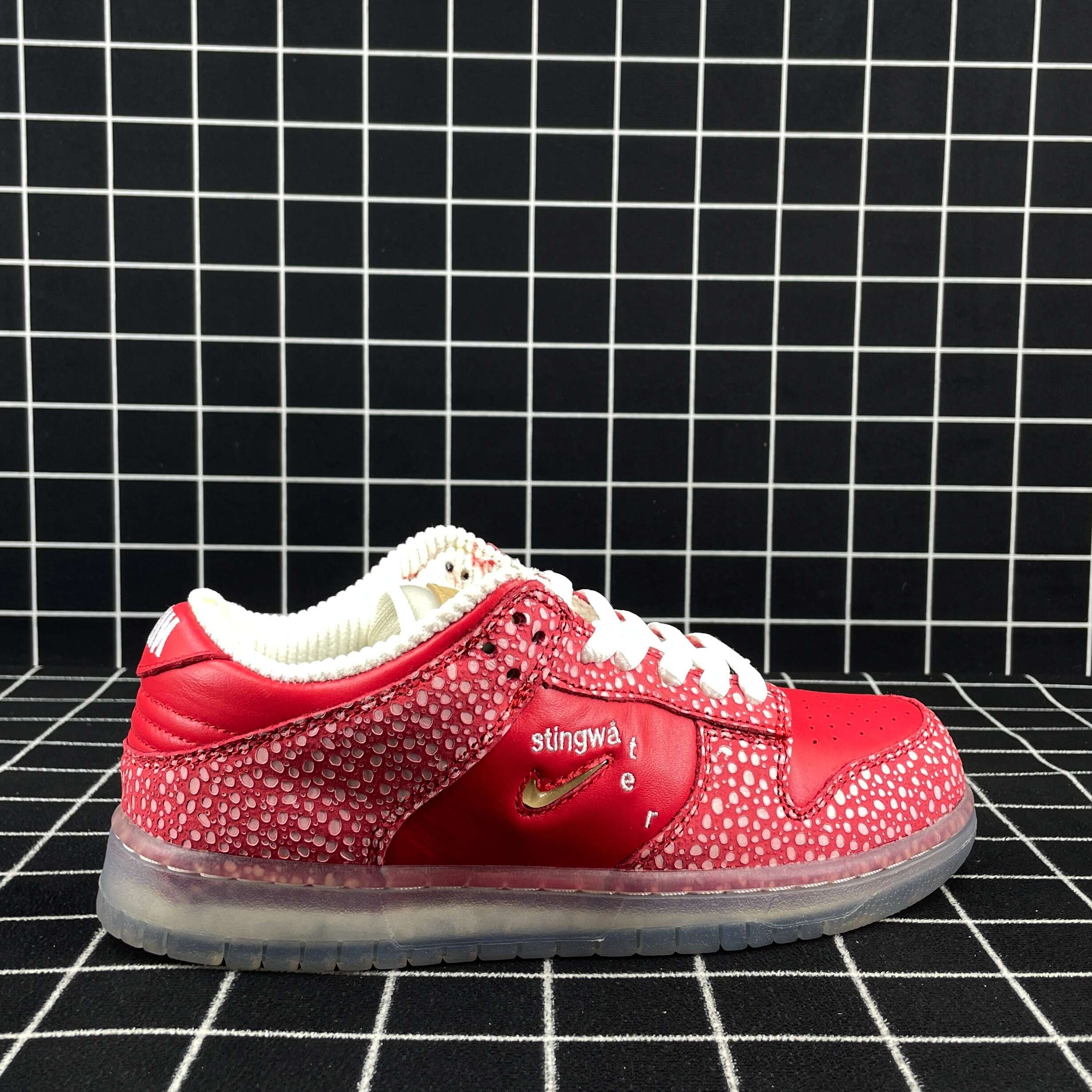 Stingwater x Nike SB Dunk Low Replica