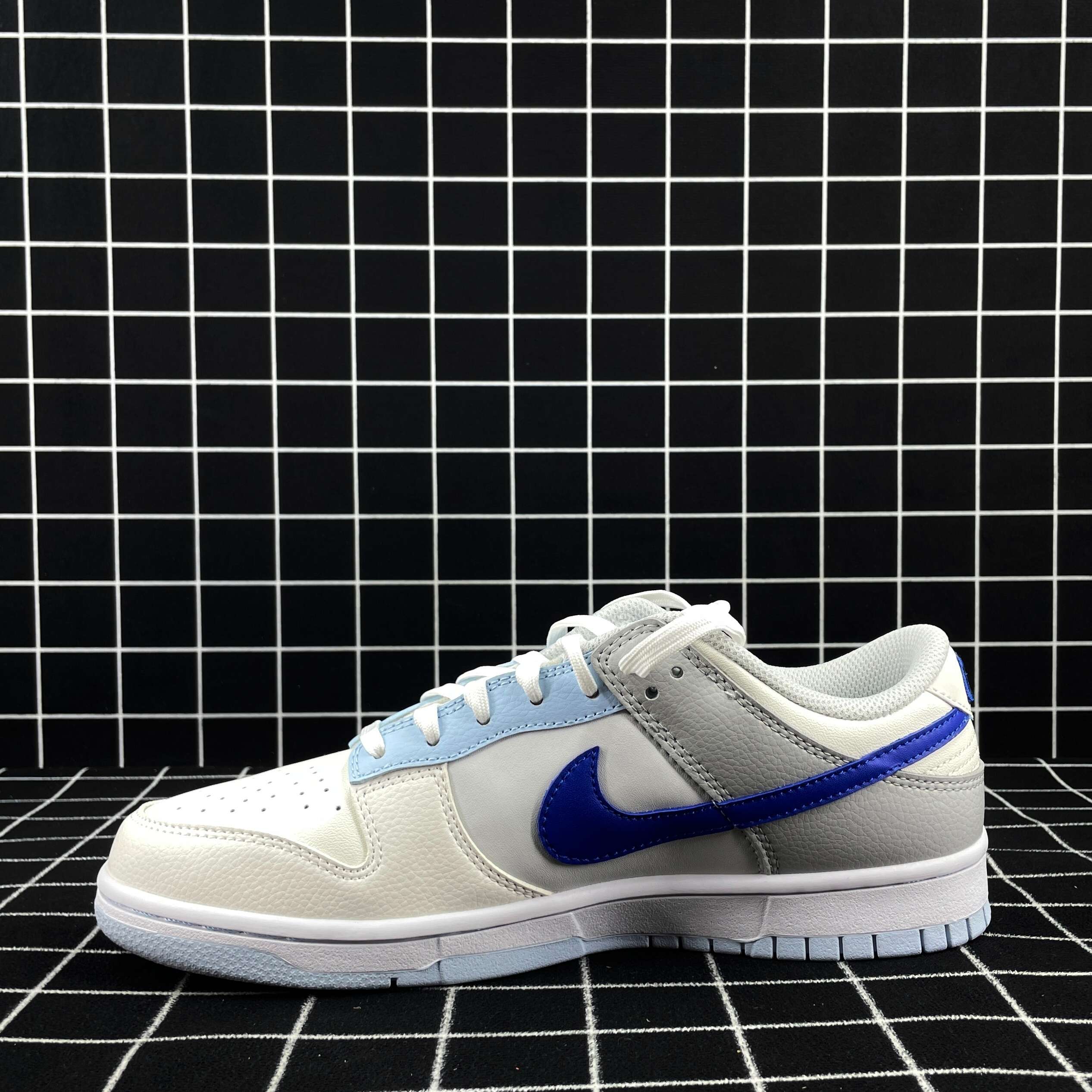 Nike Dunk Low Ivory Hyper Royal Replica