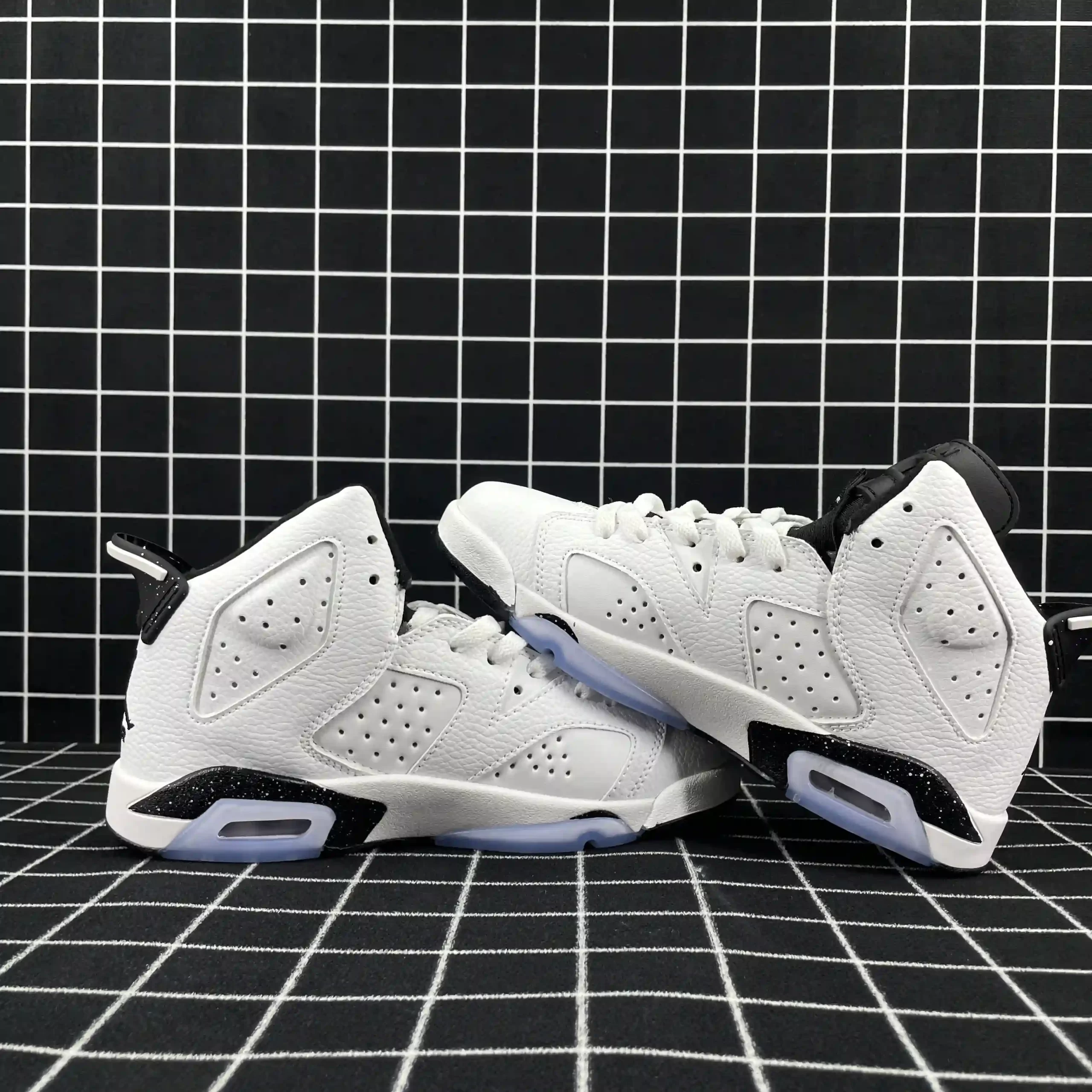 Air Jordan 6 Reverse Oreo Replica