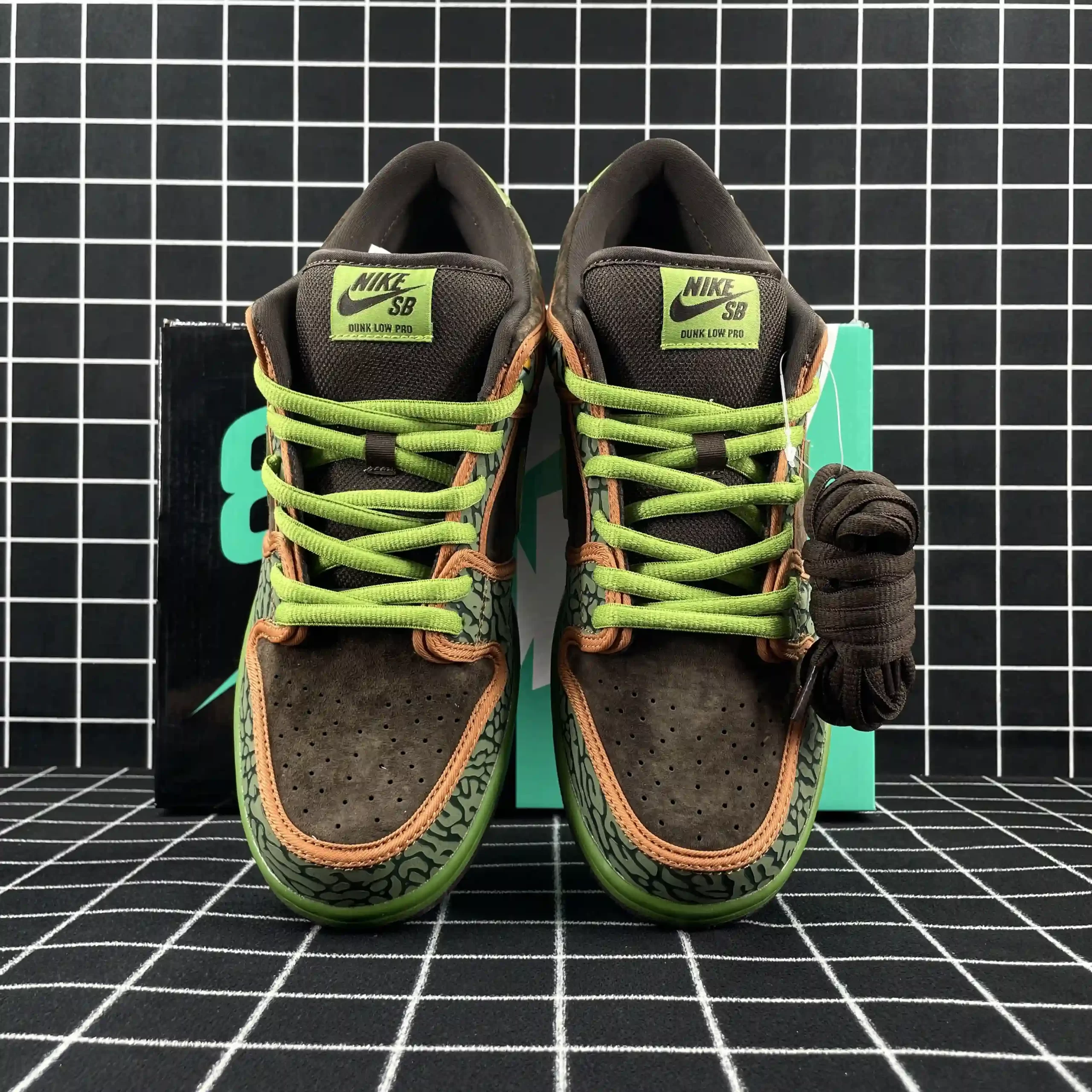Nike SB Dunk Low De La Soul Replica
