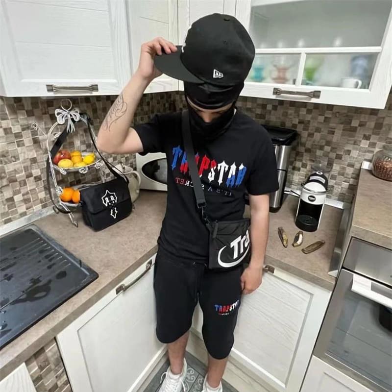 Trapstar Gradient Towel Embroidery Tee 2