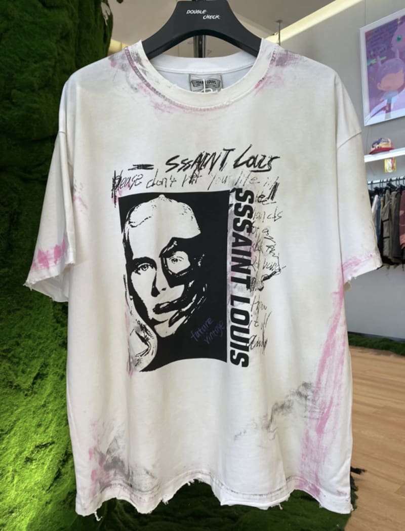 sssaint L**is rock alien hip hop tee