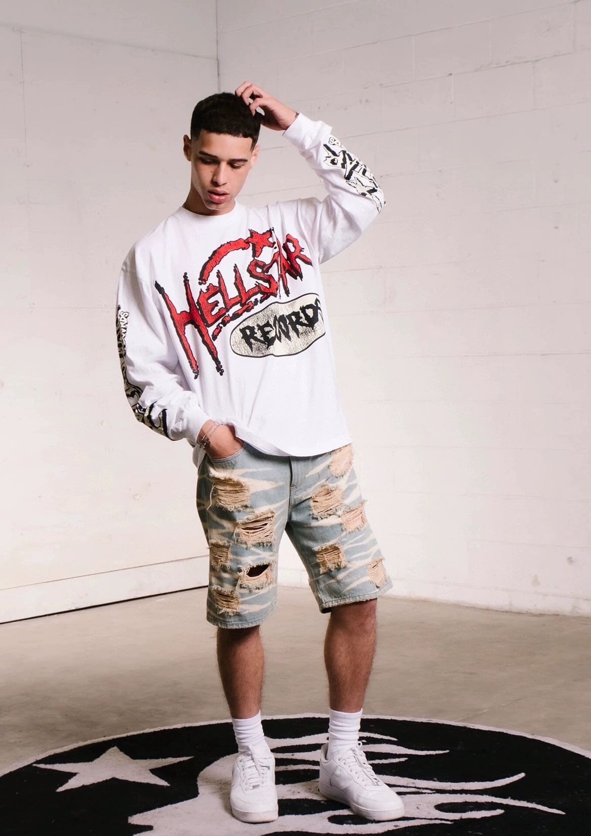 H*lst*r records crewneck hoodie evil spirit music box print long sleeve t-shirt