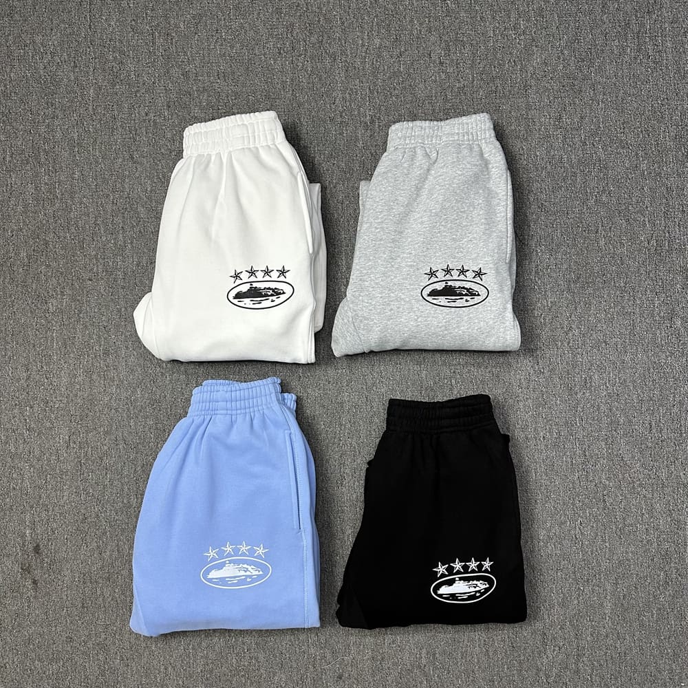 Corteiz Devil Island Star Print Velvet Padded Hoodie and Trousers Suit