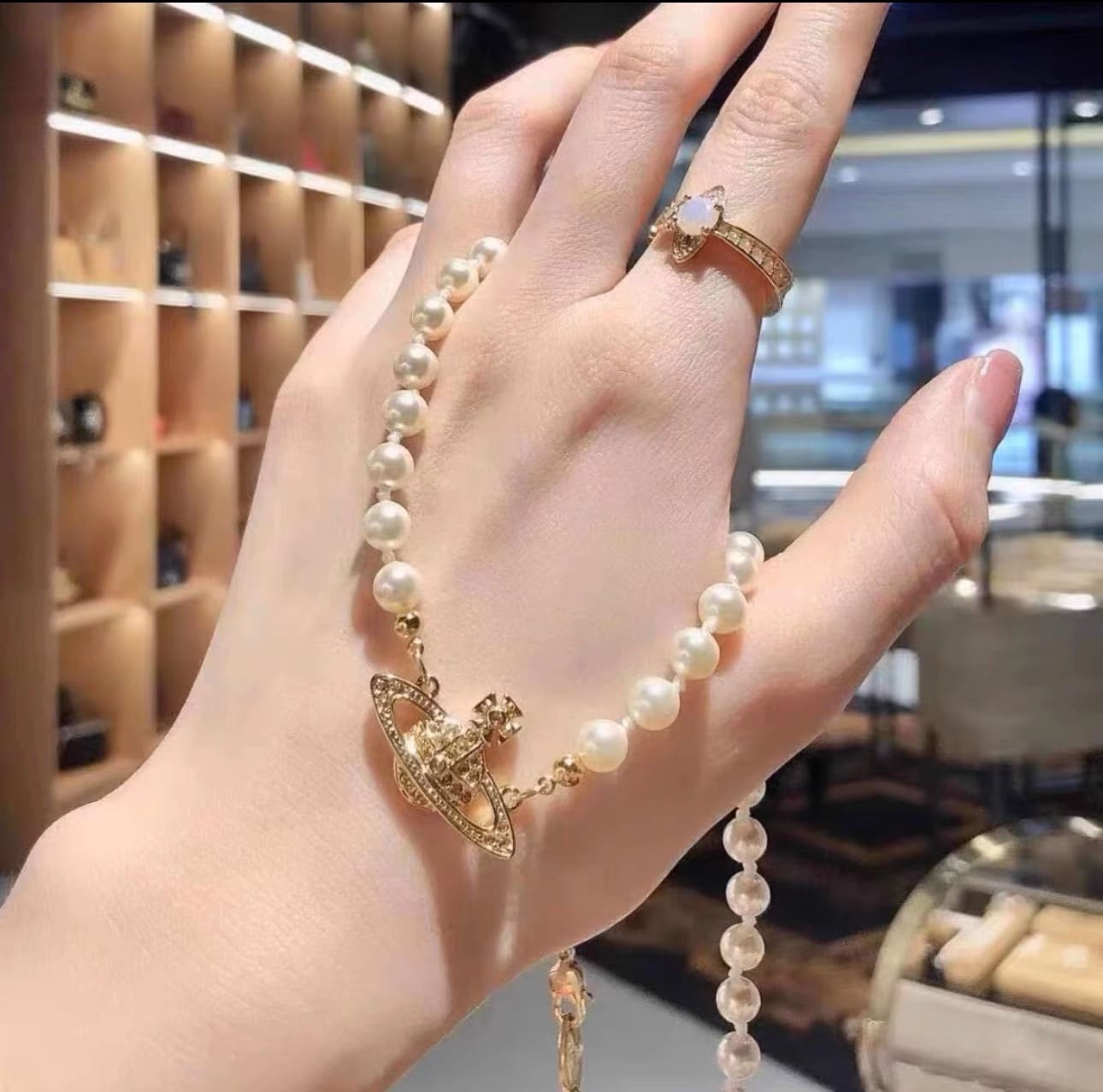 u1u1enne westwood saturn pearl necklace empress dowager pin pearl necklace