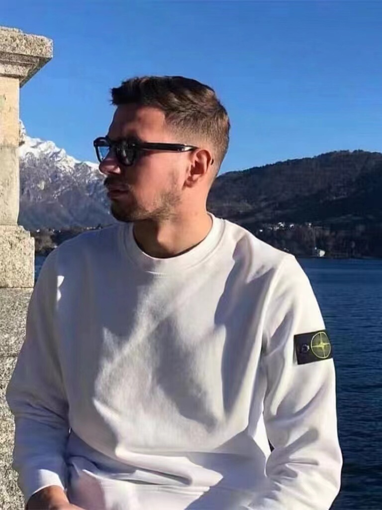 stone stone basic style washed long-sleeved T-shirt round neck pullover leisure loose sweater men and women couple badge Island